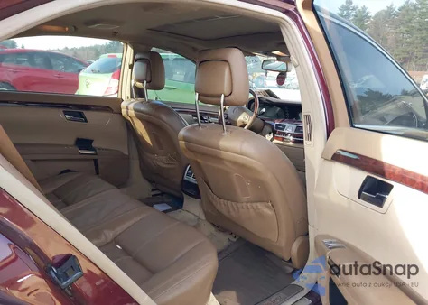 2008 Mercedes-Benz S 550 4Matic z USA, uszkodzony, nr VIN WDDNG86X68A208996